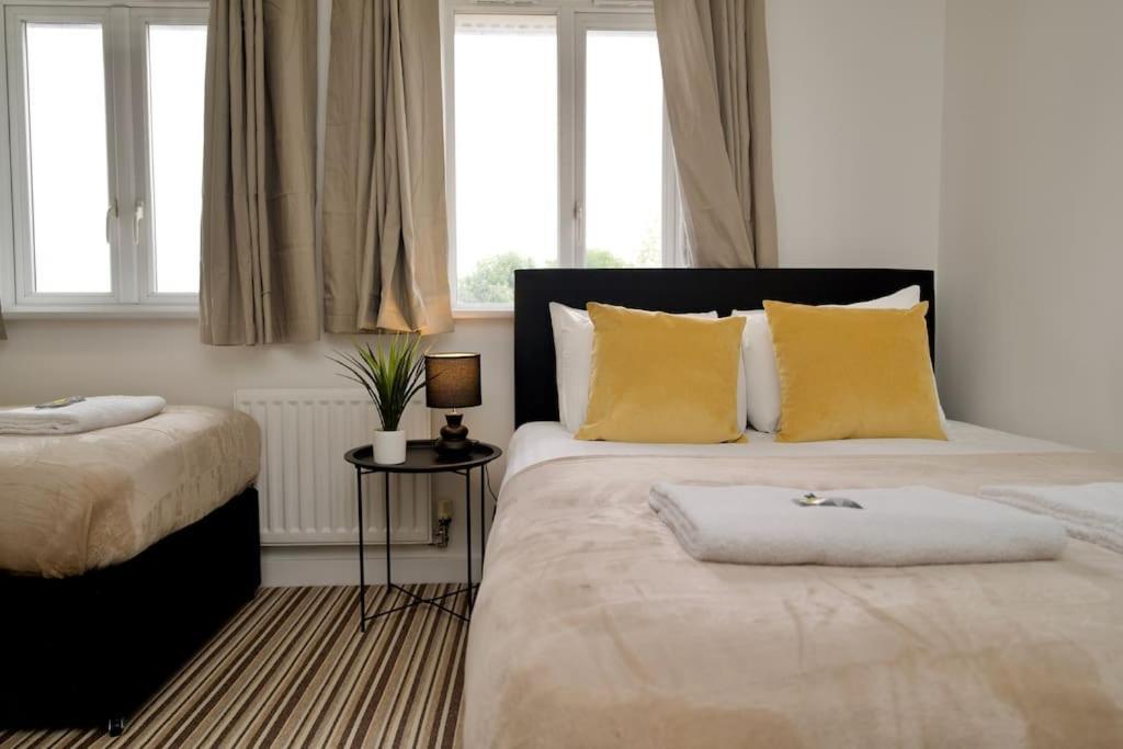 Highley'S Nest - Fully Furnished Gem, Free Private Parking, Sky Tv & Netflix Villa Coventry Buitenkant foto
